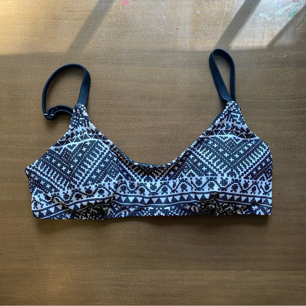 Xhilaration Boho Tribal Print Strappy Back Bikini Top Black White Medium Summer